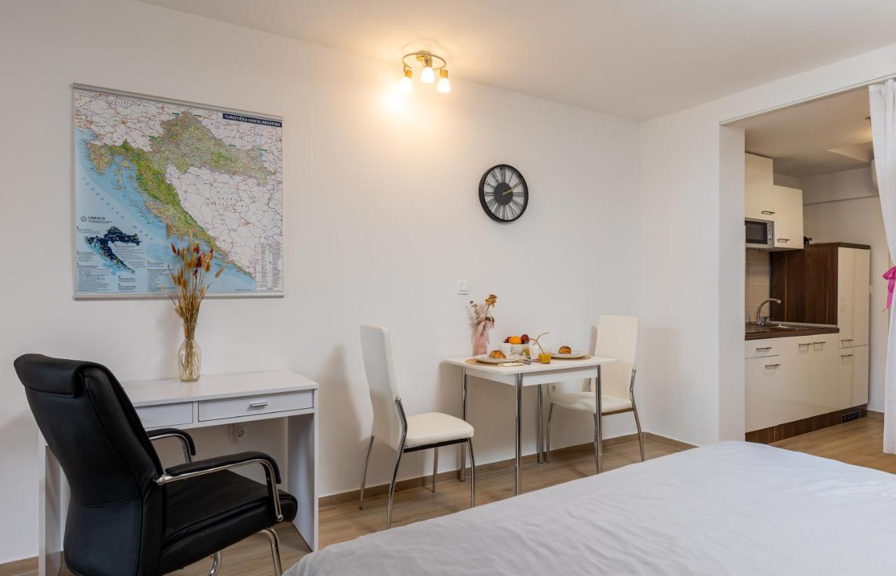 Nomad Dubrovnik + Free Parking Apartment ภายนอก รูปภาพ